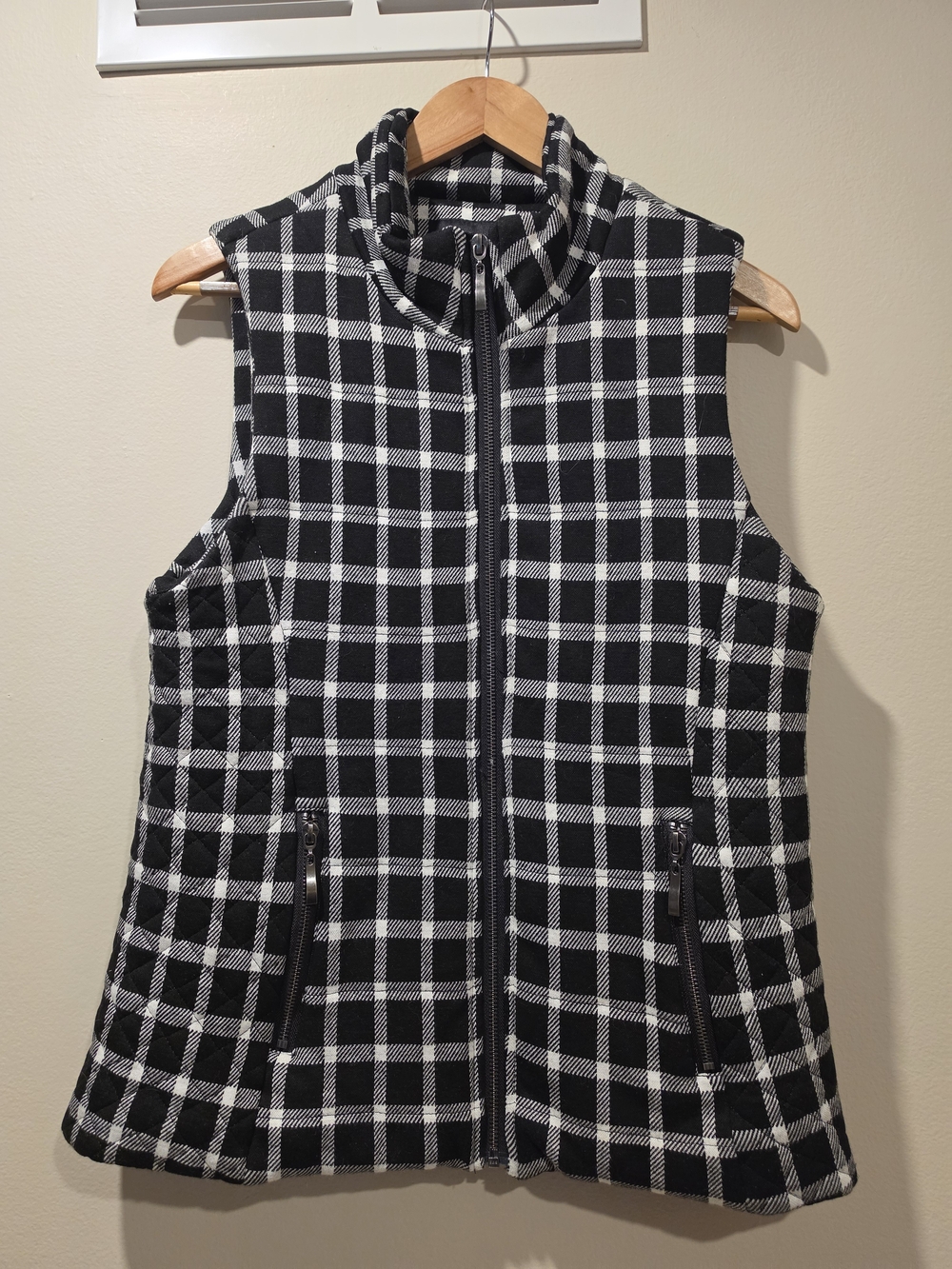 Lemon Tart Plaid Zip Front Vest Medium Black White Quilted Side Panels Warm